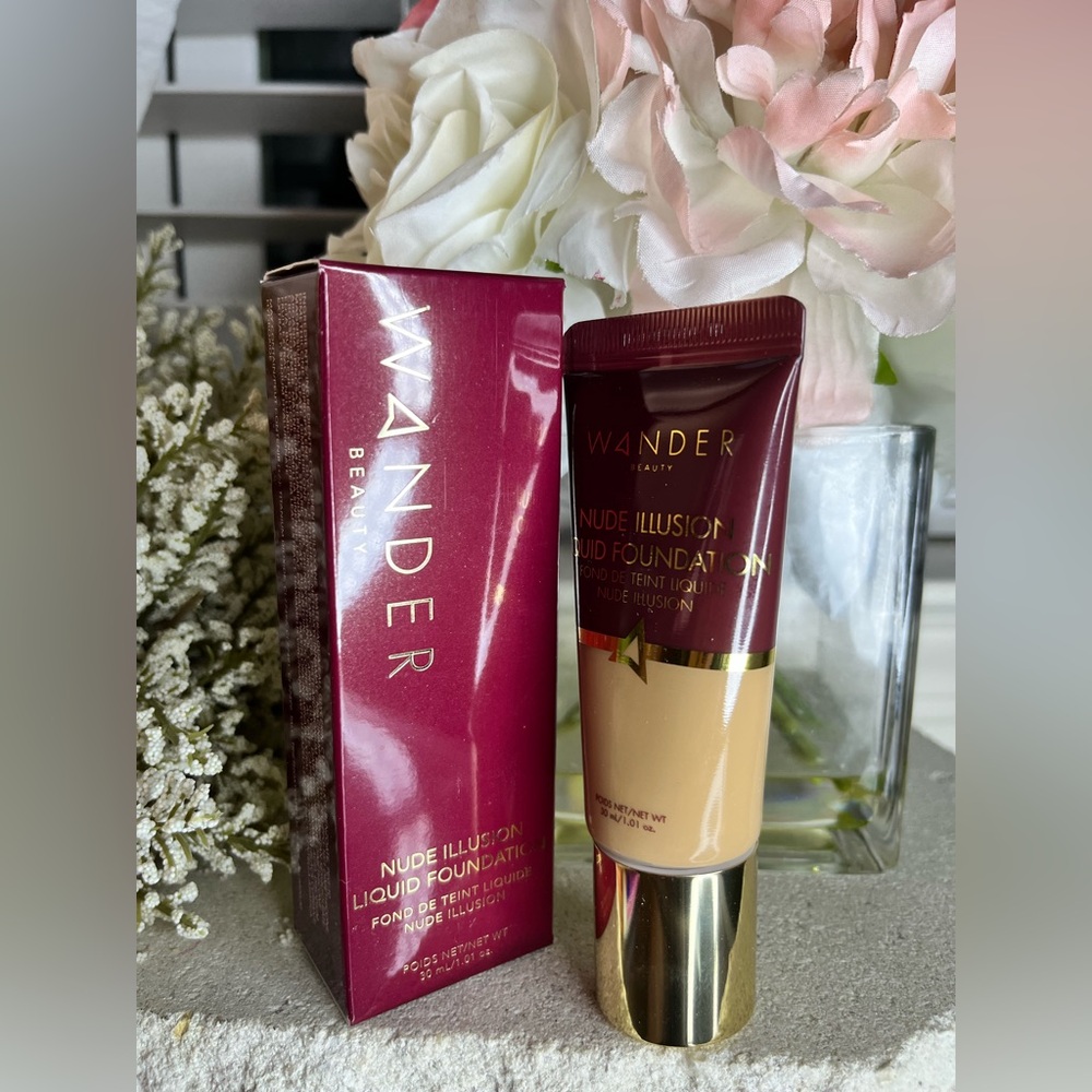NIB - Wander Beauty - Nude Illusion Liquid Foundation - Tan